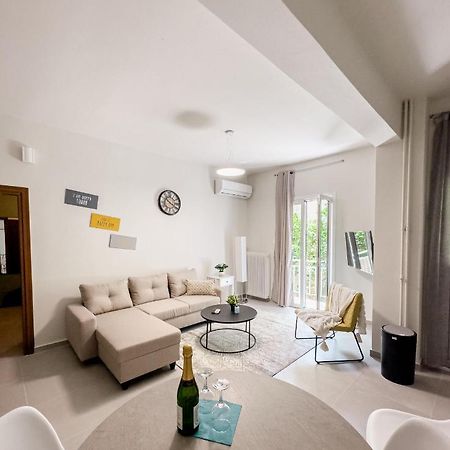 Metro Chic Haven: Modernized Urban Studio Near The Tram Aten Exteriör bild