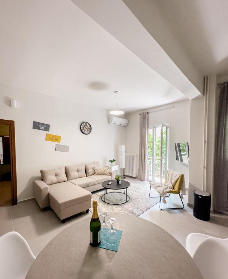 Metro Chic Haven: Modernized Urban Studio Near The Tram Aten Exteriör bild