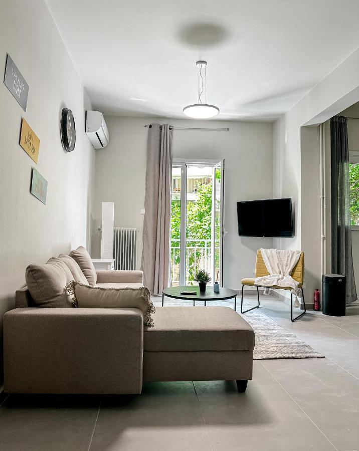 Metro Chic Haven: Modernized Urban Studio Near The Tram Aten Exteriör bild