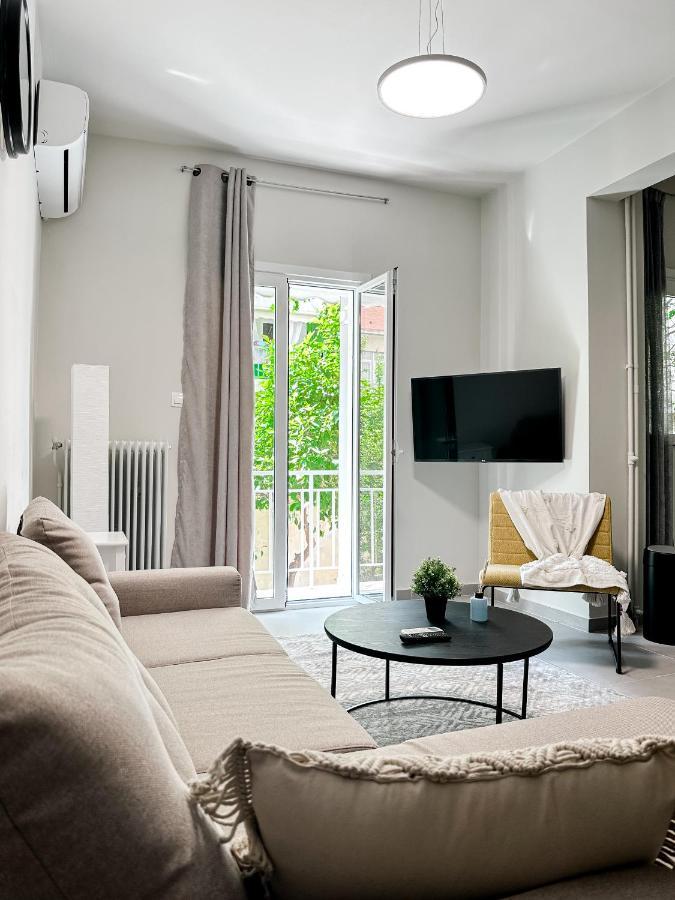 Metro Chic Haven: Modernized Urban Studio Near The Tram Aten Exteriör bild