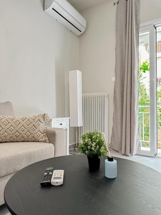 Metro Chic Haven: Modernized Urban Studio Near The Tram Aten Exteriör bild