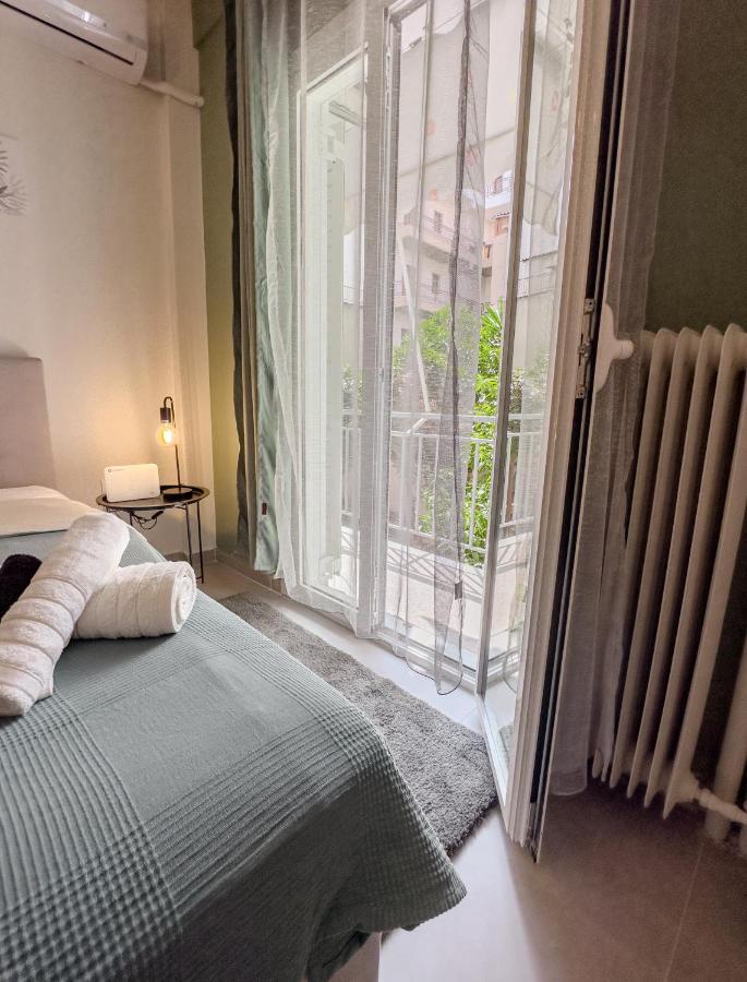 Metro Chic Haven: Modernized Urban Studio Near The Tram Aten Exteriör bild