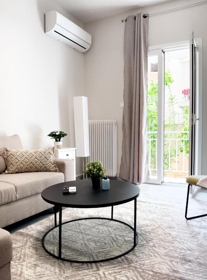 Metro Chic Haven: Modernized Urban Studio Near The Tram Aten Exteriör bild